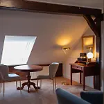 Zamek & Resort